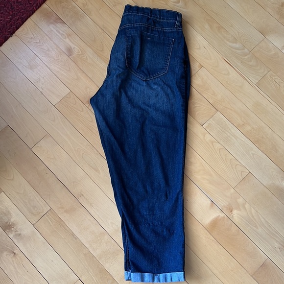 Not Your Daughter’s Jeans 16 lift and tuck cuffed NYDJ - Picture 3 of 10